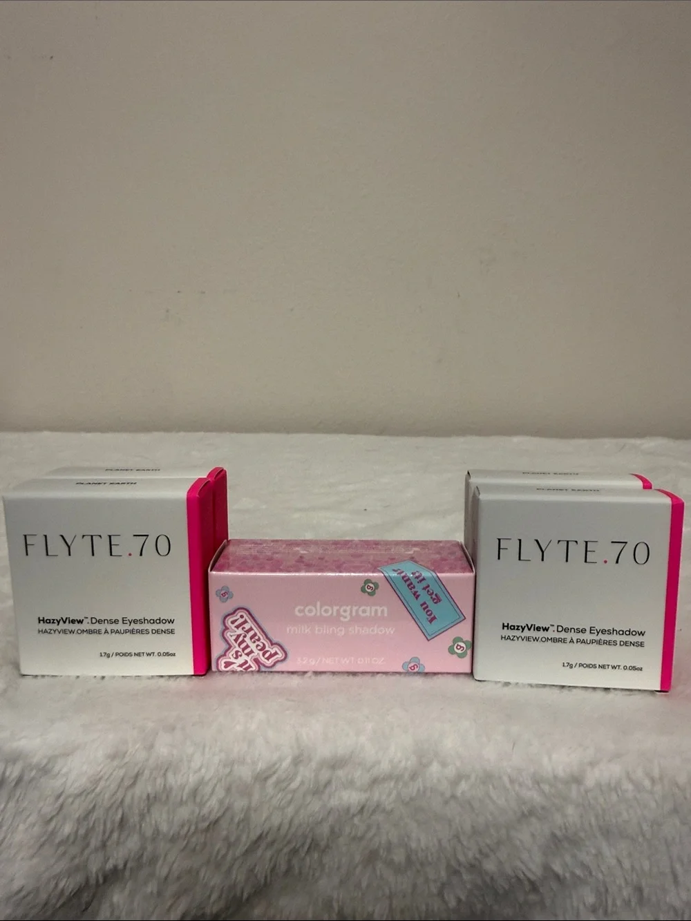 4 FLYTE.70 HazyView Eyeshadow + 1 Colorgram Pink Milk Bling Shadow